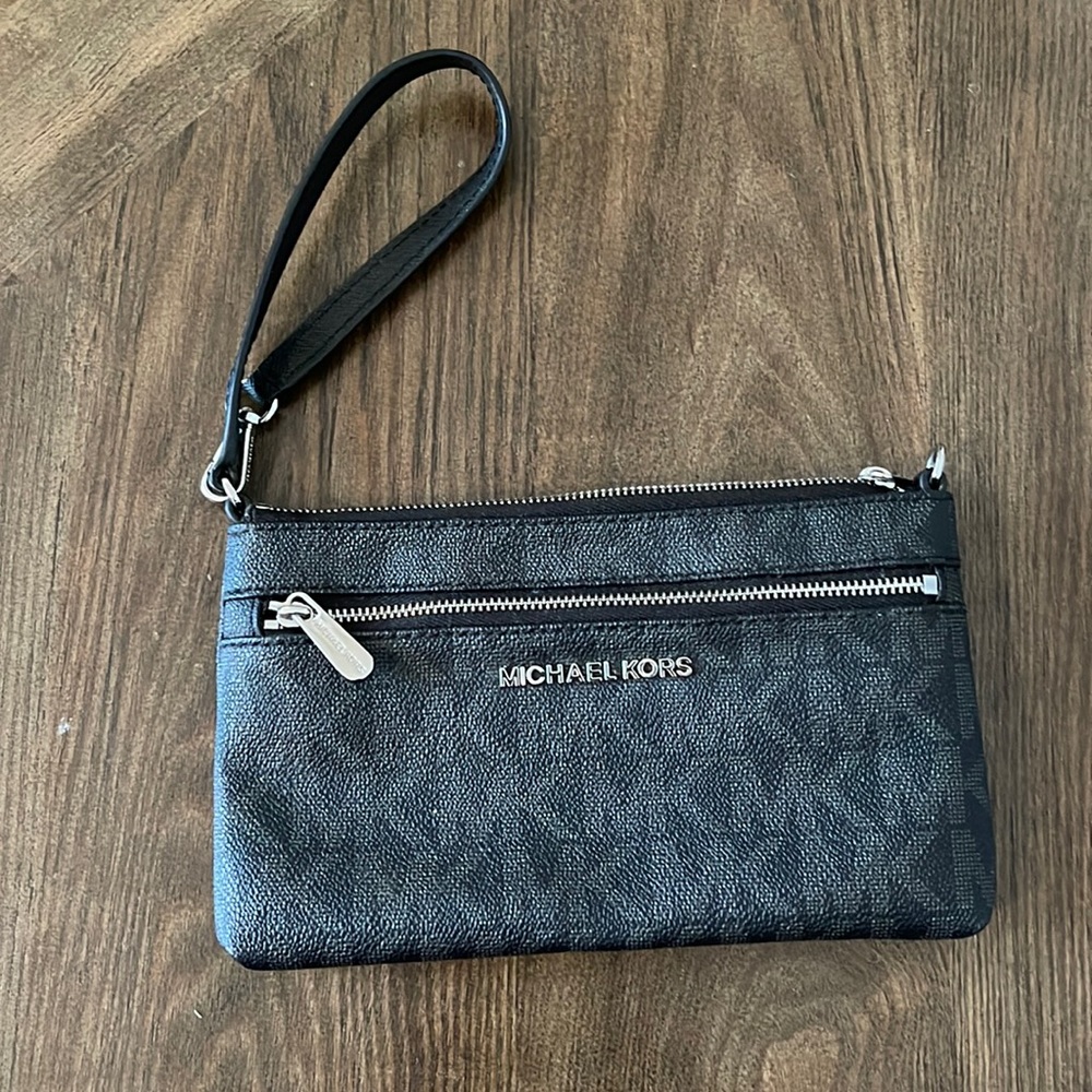 Michael Kors Wristlet